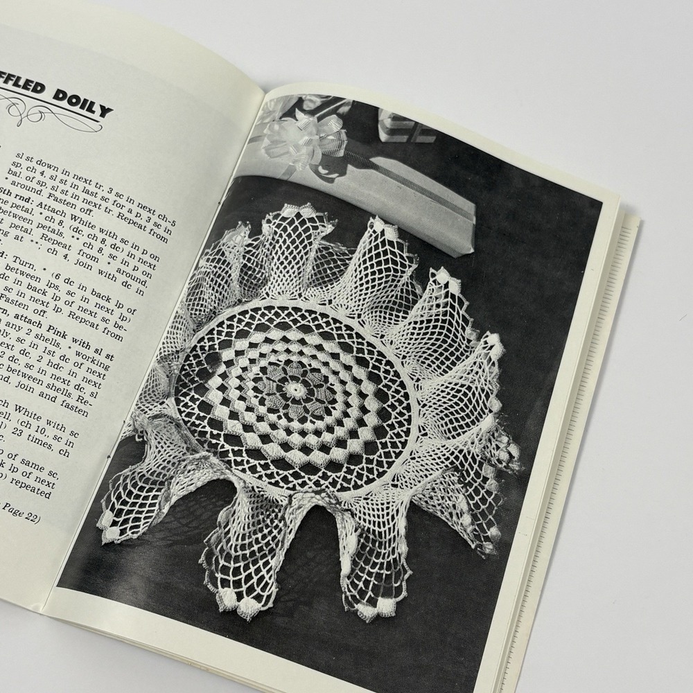 Vintage Lily Design Book Doilies Crochet Pattern Booklet No. 208 HTF Rare - Picture 7 of 9